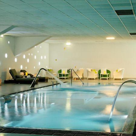 Open Village Sports Hotel & Spa Club غيمارايش المظهر الخارجي الصورة
