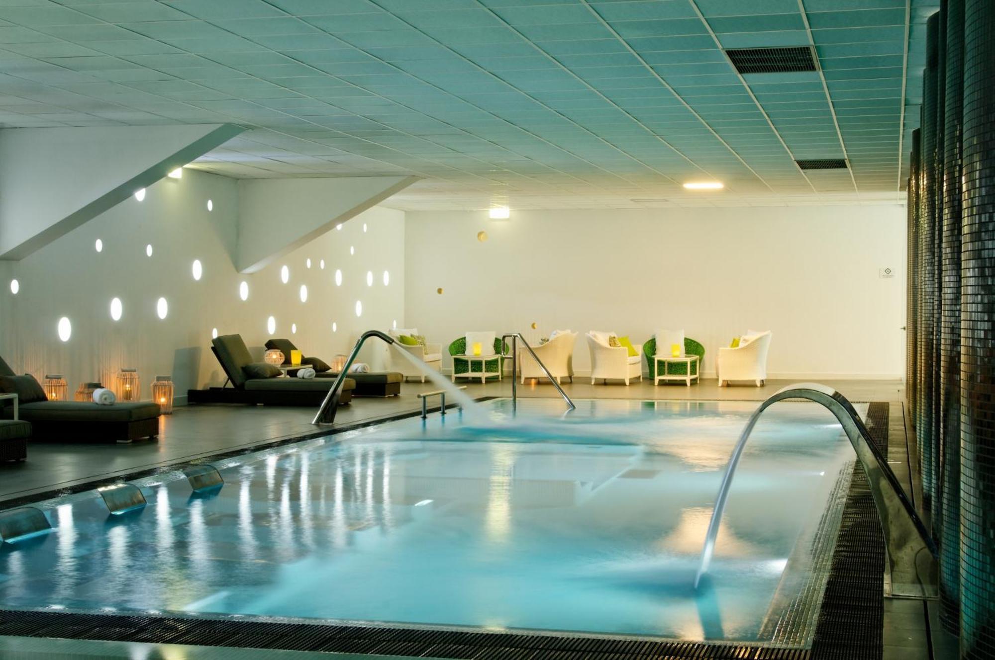Open Village Sports Hotel & Spa Club غيمارايش المظهر الخارجي الصورة