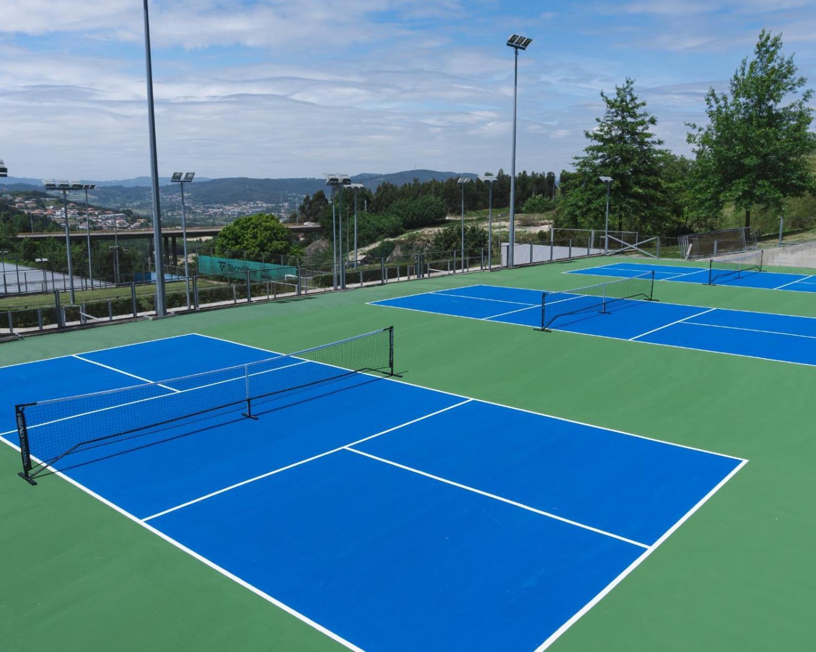 Open Village Sports Hotel & Spa Club غيمارايش المظهر الخارجي الصورة